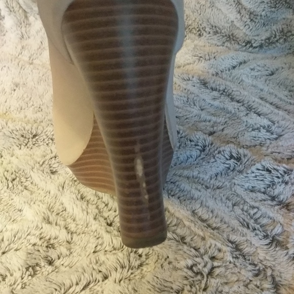 Jennifer Lopez 8 platform wedge booties - Picture 7 of 8